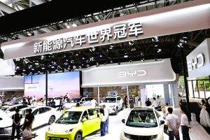 La UE adopta aranceles adicionales de hasta el 35,3% para los coches eléctricos fabricados en China