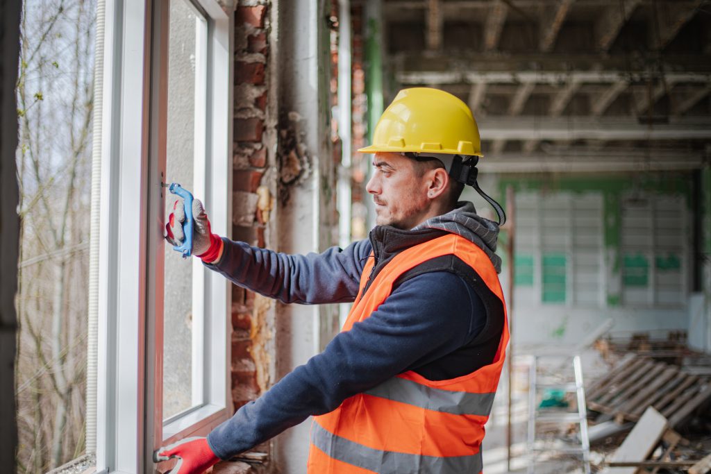 Improving the energy efficiency of the apartment, replacing the carpentry