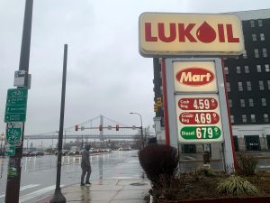 Bulgaria juega al gato y al ratón con el embargo petrolero de la UE