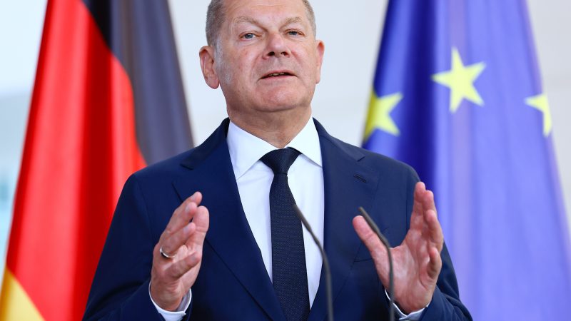 El-Vicepresidente-del-PPE-carga-contra-Scholz-por-la-politica-migratoria