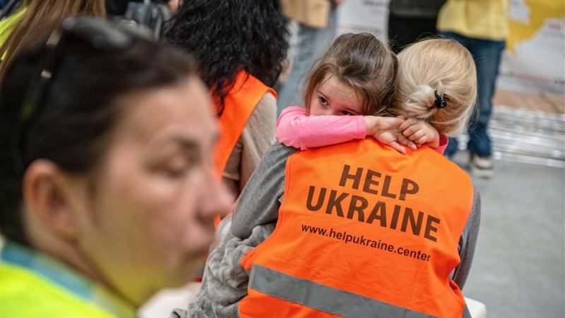 El-apoyo-de-los-polacos-a-los-refugiados-ucranianos-bajo-minimos