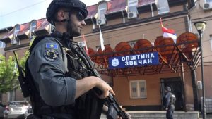 Estalla la violencia en Kosovo, mientras Moscú y Pekín toman partido