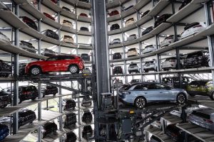 ¿Por qué la industria automovilística europea está en crisis?