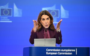 Bruselas evita responder preguntas sobre transparencia en torno a la salud de Von der Leyen