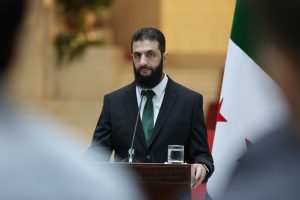 La UE acuerda relajar gradualmente las sanciones a Siria