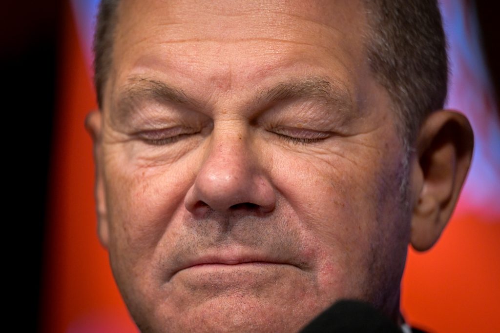 ¿Por qué Scholz vuelve a titubear sobre la ayuda alemana a Ucrania?