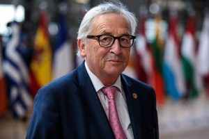 "No hay que temer" el regreso de Trump, asegura Juncker