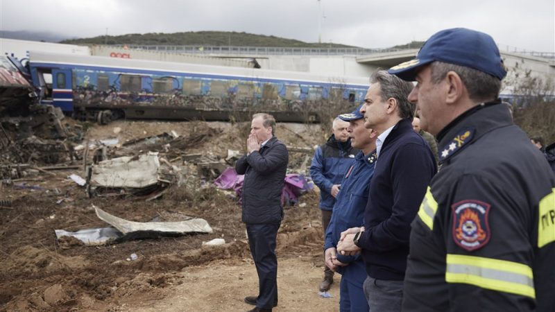 La-izquierda-griega-pone-en-aprietos-al-primer-ministro-por-la-tragedia-de-Larissa