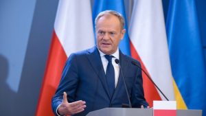 La izquierda polaca pide a Tusk frenar cualquier acercamiento entre el PPE y el ECR