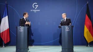La mala "química" entre Macron y Scholz debilita al "motor" de la UE