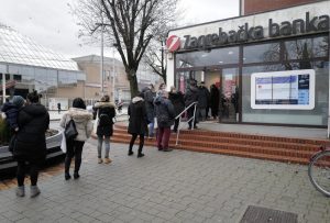 La picaresca enturbia el entusiasmo de Croacia por el euro