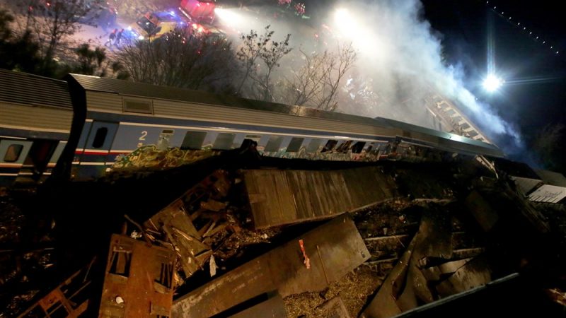 La-tragedia-ferroviaria-griega-hundira-a-los-conservadores-en-las-urnas