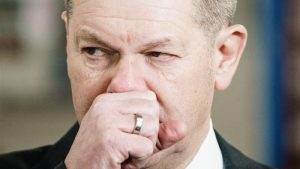 Scholz pide no provocar a Rusia con el uso de armas europeas en Ucrania
