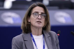 La hoja de ruta de Bruselas para impulsar una industria pesada más "limpia"