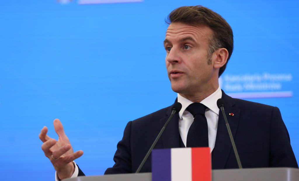 Francia anuncia un plan multimillonario en IA