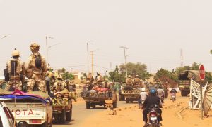 Una Francia en horas bajas se despide de África
