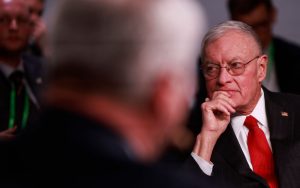 El enviado de Trump para Ucrania 'aclara' a la UE qué es "tener un asiento" en las negociaciones