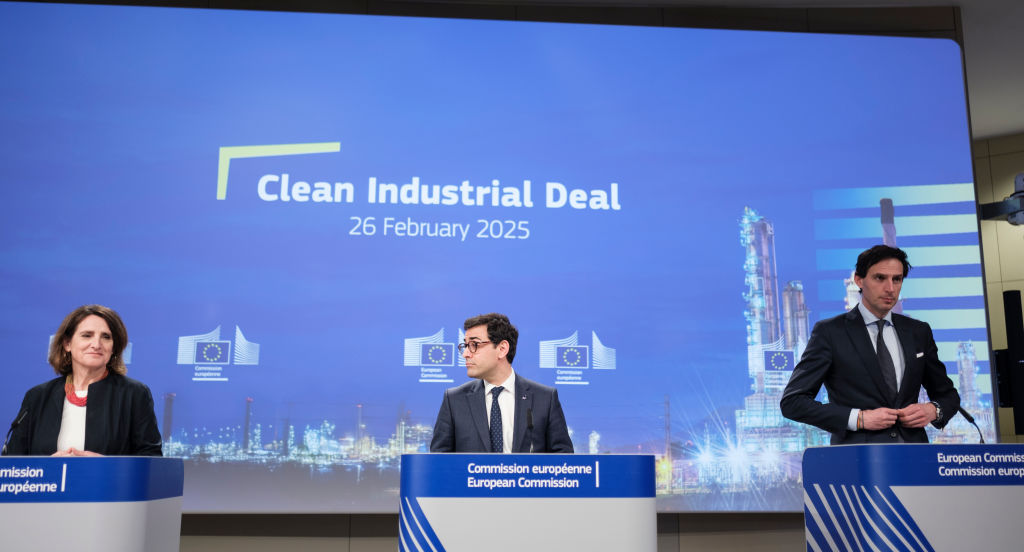 Empresas chinas y estadounidenses denuncian presiones de Bruselas para favorecer a empresas de la UE