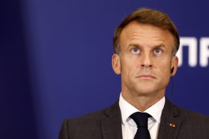 "Cumbre de crisis" este lunes en París y mañana reunión EE.UU.-Rusia en Riad