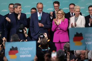 Merz acaricia la cancillería, Scholz "hunde" al SPD y los ultra de AfD se refuerzan