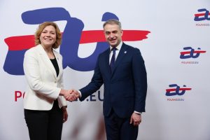 Si Musk corta el acceso de Ucrania a Starlink se producirá una "gran crisis internacional", advierte Polonia