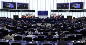 ¿Se equivoca Bruselas presionando al Parlamento Europeo para "Rearmar a Europa"?
