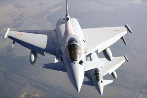 La mayoría de españoles cree que la UE debería «rearmarse» y tener ejército propio