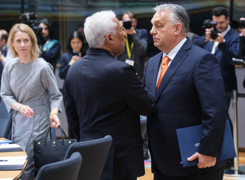 Kallas (izq), Costa (Izq) y Orbán (dr) en el Consejo Europeo de Bruselas, el 6 de marzo de 2025