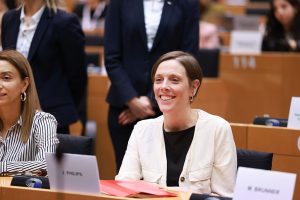 Las empresas hacen muy poco contra los abusos sexuales a menores en Internet, según Londres