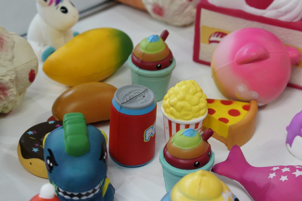 Juguetes y figuras de goma en el China Brand Show en Varsovia, el 19 de septiembre de 2019.