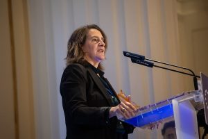 El Comisario de Comercio de EE.UU. carga contra las normas de Competencia de Bruselas