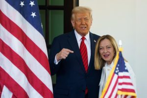 Buenas palabras entre Trump y Meloni pero sin resultados tangibles para acabar con el "round" arancelario