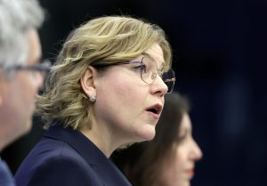 Estados Unidos reglamenta más la libertad de expresión que la UE, según la Comisaria de Tecnología
