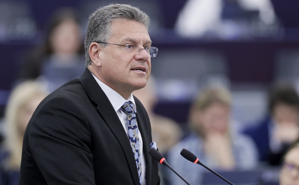 El Comisario europeo de Comercio, Maros Sefcovic, interviene en el Parlamento Europeo, en Estrasburgo, el 6 de mayo de 2025.