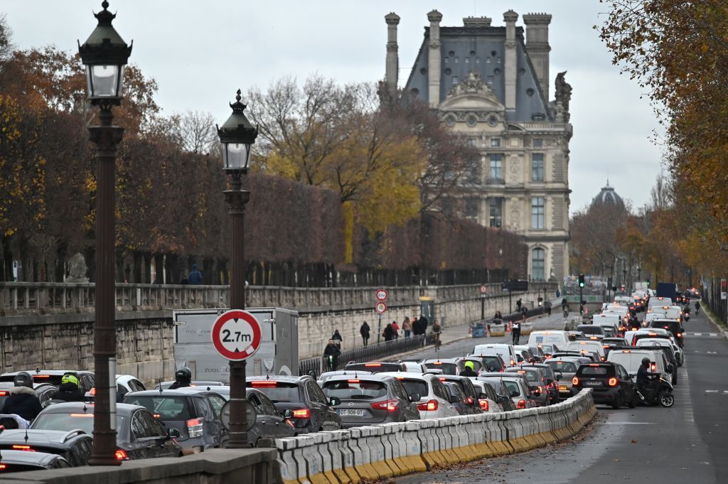 Imagen de un atasco cerca de la Plaza de la Concordia en París, el 4 de diciembre de 2018.