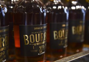 La UE apunta al bourbon y al vino estadounidenses en su segunda lista de represalias contra Washington