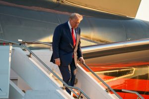 Bruselas amenaza con aranceles a Boeing y denuncia los gravámenes de Trump ante la OMC