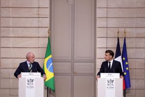 Lula y Macron chocan en París por el controvertido pacto UE-Mercosur