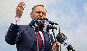 Choque entre el presidente electo polaco y los conservadores del PiS