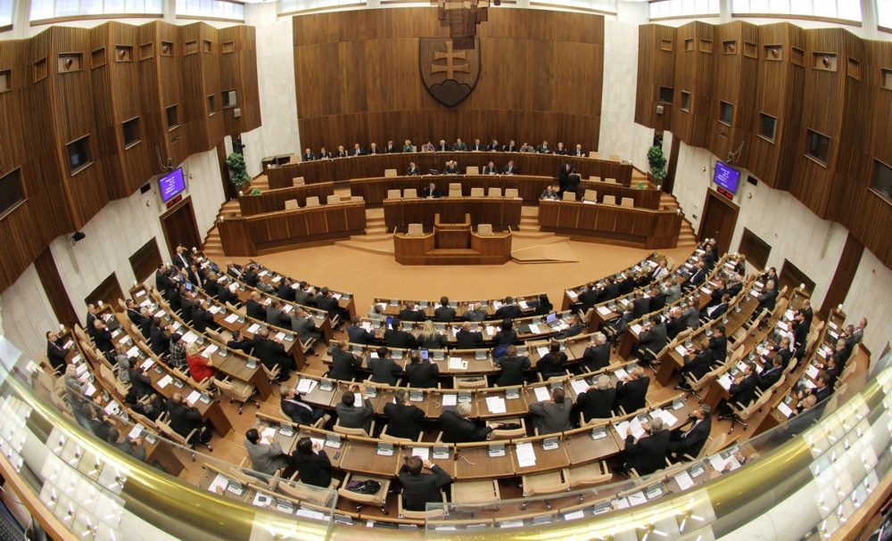 Hemiciclo del Parlamento eslovaco, en una imagen de archivo.
