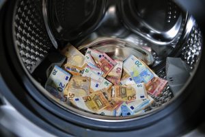 De las pistolas a las subvenciones de la UE: la mafia italiana quiere los miles de millones de los fondos de recuperación