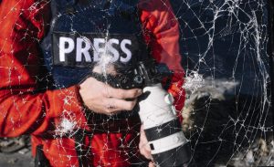 Bruselas invierte decenas de millones para "salvar" a los medios de comunicación en la UE