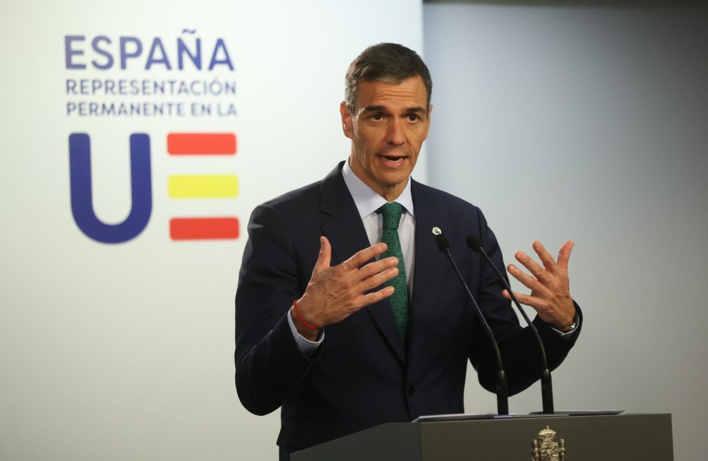 Pedro Sánchez en la rueda de prensa final del Consejo Europeo, en Bruselas, en la noche del 26 de junio de 2025.