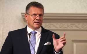 ¿Por qué es probable que la UE acepte el arancel base del 10% de Trump?