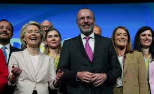 La "guerra del papel" de Manfred Weber divide al centroderecha de la UE
