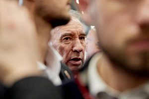 Bayrou tacha de "sumisión" de la UE ante Trump el acuerdo comercial pactado por Von der Leyen