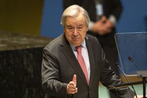 Guterres: “Vamos demasiado despacio, tenemos que dejar de depender de los combustibles fósiles”