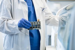 China devuelve el golpe a la UE con la prohibición recíproca de grandes contratos de equipos médicos