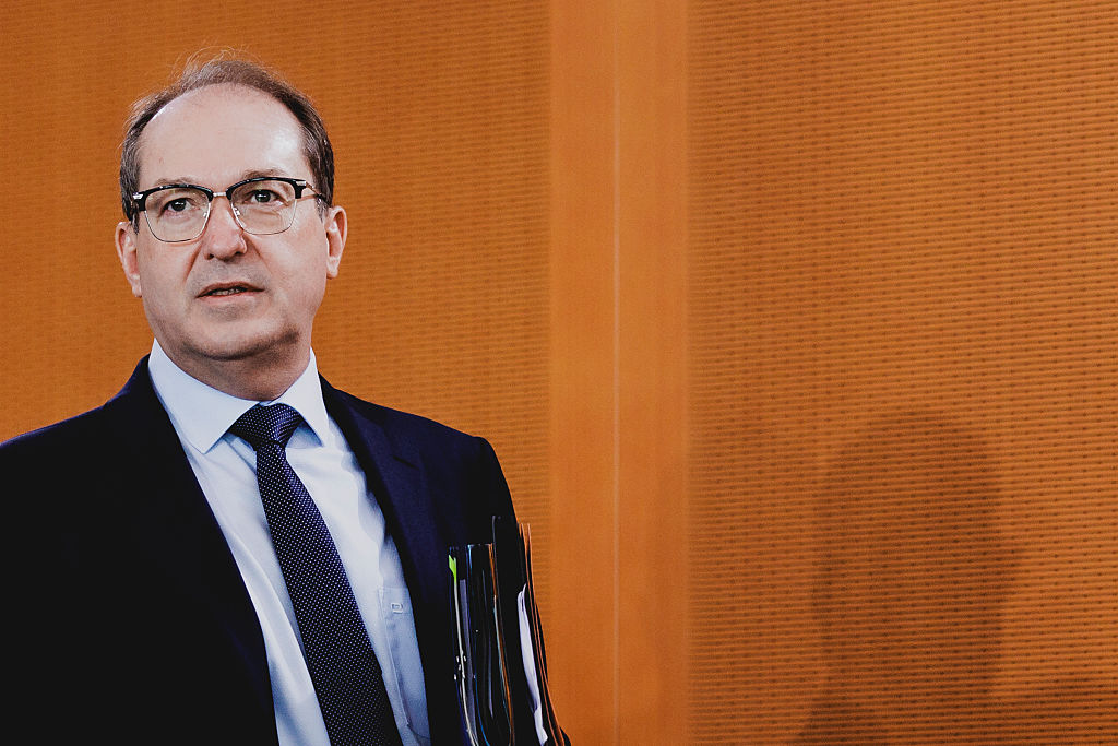 Alexander Dobrindt, ministro del Interior alemán, es fotografiado antes de la reunión del gabinete el 11 de junio de 2025 en Berlín, Alemania. (Foto de Florian Gaertner/Photothek vía Getty Images)