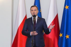 El presidente polaco intenta zanjar la polémica con el Parlamento sobre la investidura de Nawrocki